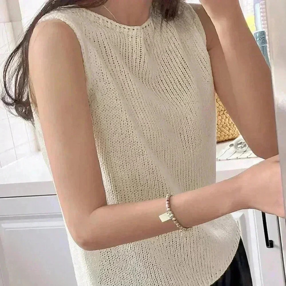 Beige Casual Women's Solid Round Neck Knit Top - Picture 7 of 8